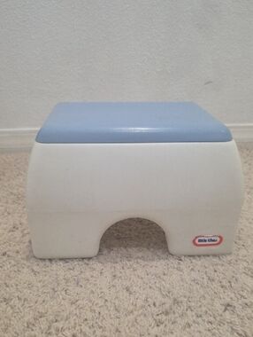 Vintage 1985 Little Tikes Step Stool Blue & White USA Made